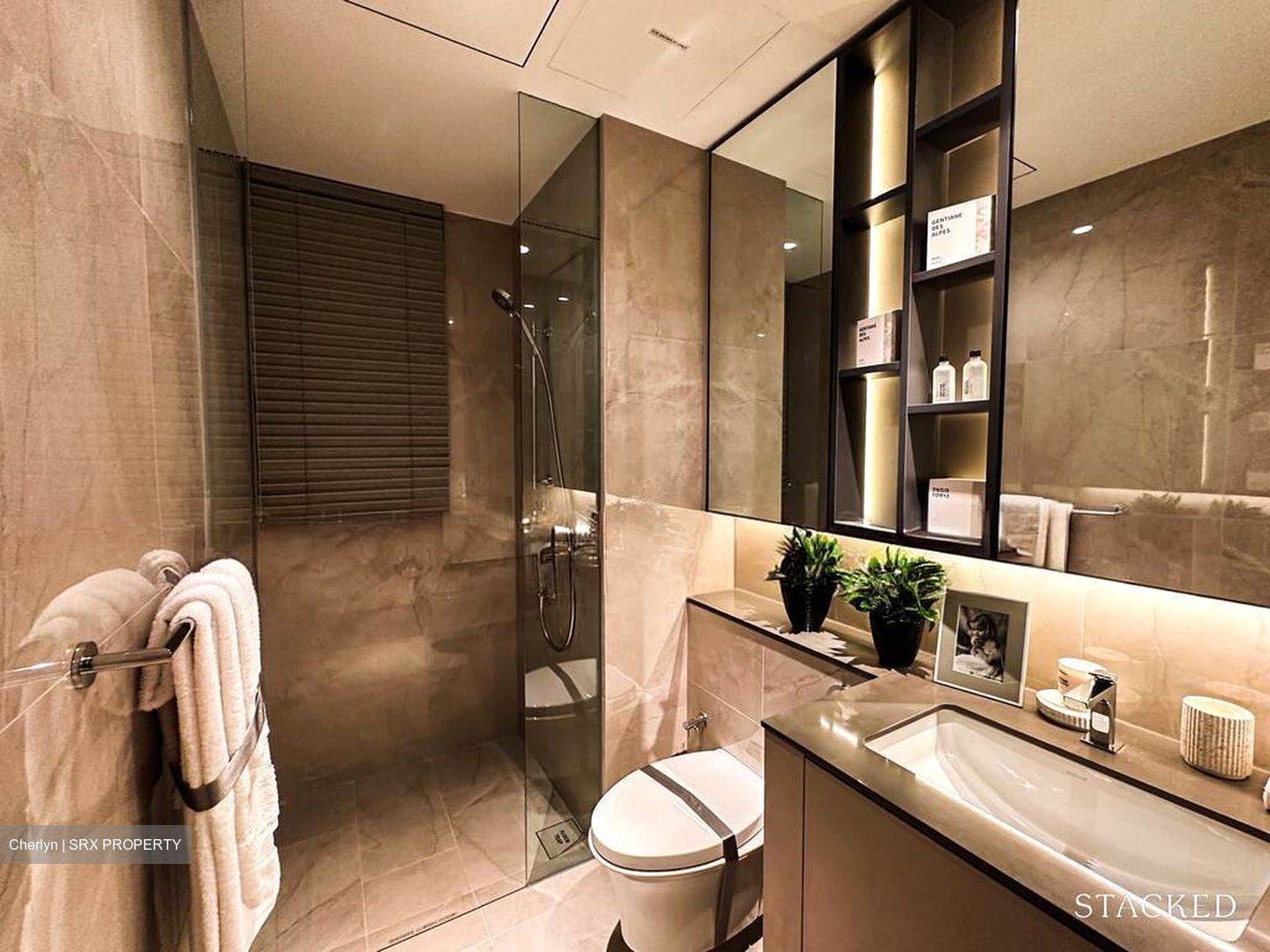 Haig Court (D15), Condominium #527758041